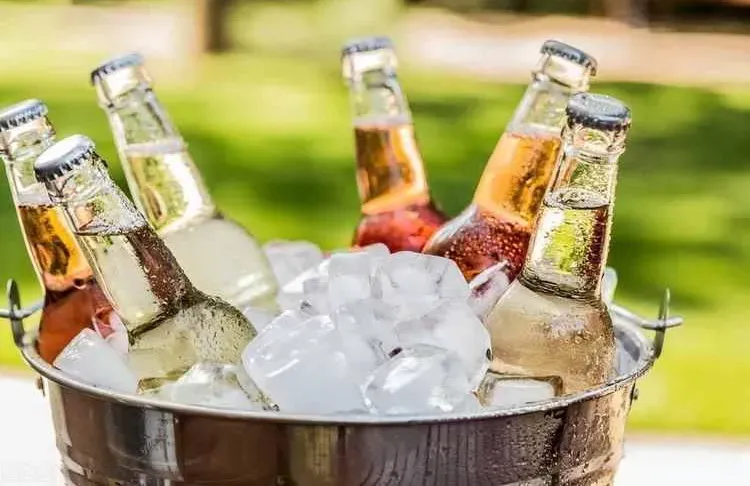 Tác hại Quá nóng - Ảnh hưởng tới tim mạch và huyết áp